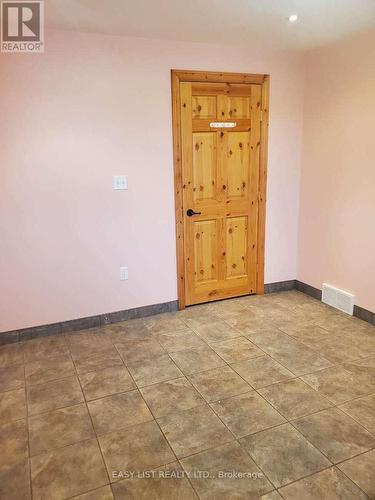 477 Hwy 586, Thunder Bay, ON - Indoor Photo Showing Other Room