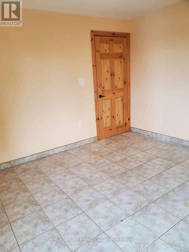 477 Hwy 586, Thunder Bay, ON - Indoor Photo Showing Other Room