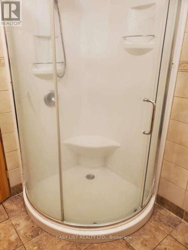 477 Hwy 586, Thunder Bay, ON - Indoor Photo Showing Bathroom