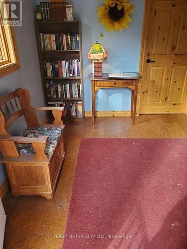 477 Hwy 586, Thunder Bay, ON - Indoor Photo Showing Other Room