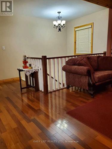 477 Hwy 586, Thunder Bay, ON - Indoor Photo Showing Other Room