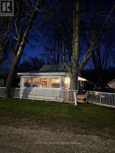 1758 River Road N, Chatham-Kent, ON - Outdoor With Deck Patio Veranda