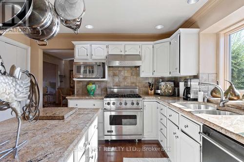 541 Kerr Crescent, Lakeshore, ON - Indoor Photo Showing Kitchen With Double Sink