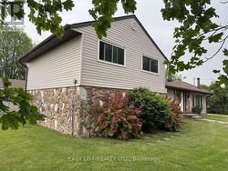 3104 ST CLAIR PARKWAY  St. Clair, ON N0P 1H0