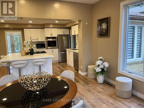 5 Stonedene Boulevard, Toronto, ON - Indoor Photo Showing Kitchen