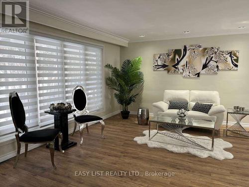 5 Stonedene Boulevard, Toronto, ON - Indoor