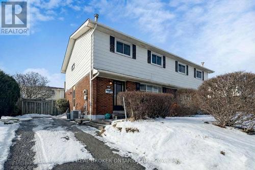 1166 VALLEY COURT  Oshawa, ON L1J 3M5