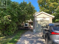 58 REDHEUGH CRESCENT  Toronto, ON M1W 3C3