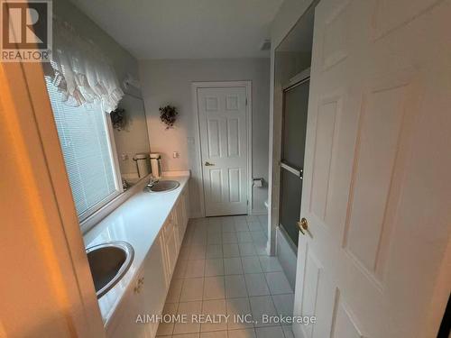 92 Springbrook Drive, Richmond Hill, ON - Indoor Photo Showing Bathroom
