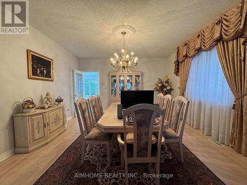 92 Springbrook Drive, Richmond Hill, ON - Indoor Photo Showing Dining Room