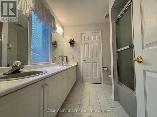 92 Springbrook Drive, Richmond Hill, ON - Indoor Photo Showing Bathroom