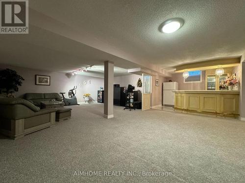 92 Springbrook Drive, Richmond Hill, ON - Indoor