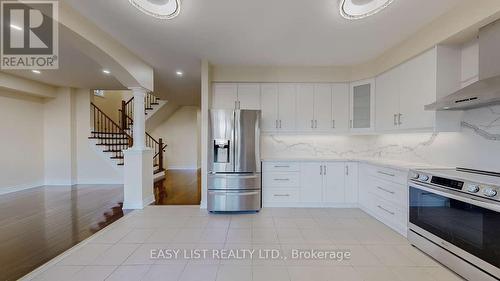 55 Steamer Drive, Whitby, ON - Indoor Photo Showing Kitchen