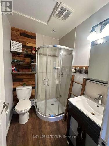 61 Maple Drive, Perry, ON - Indoor Photo Showing Bathroom