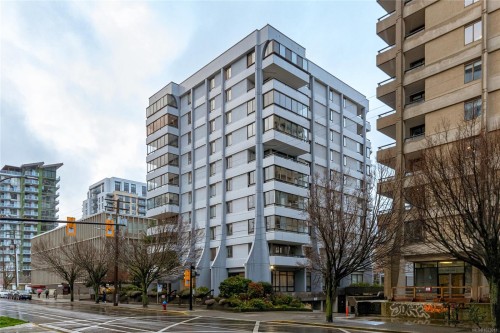 401-1026 Johnson St  Victoria, BC V8V 3N7