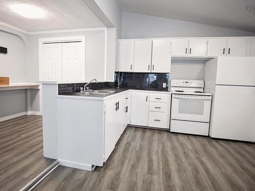 32 Douglas Avenue, Amherst, NS 