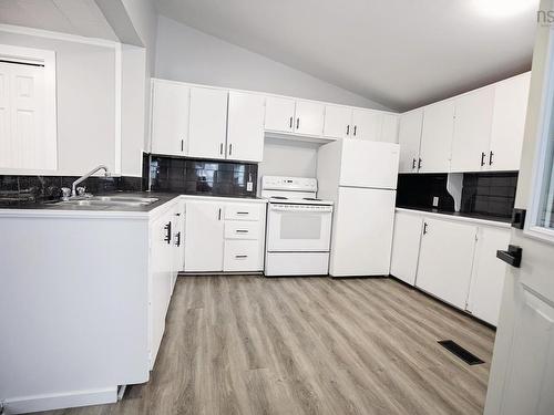 32 Douglas Avenue, Amherst, NS 