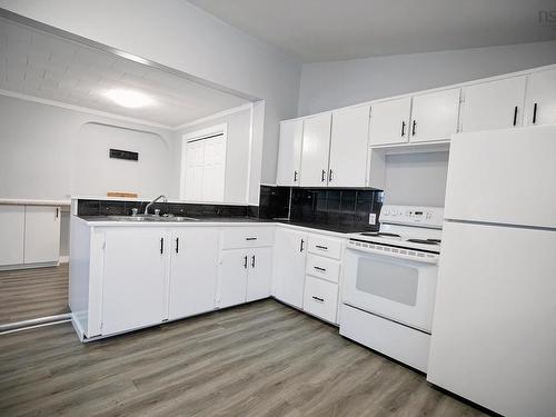 32 Douglas Avenue, Amherst, NS 