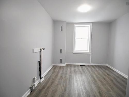 32 Douglas Avenue, Amherst, NS 