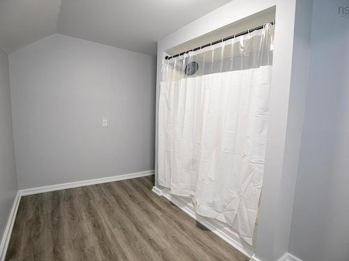 32 Douglas Avenue, Amherst, NS 