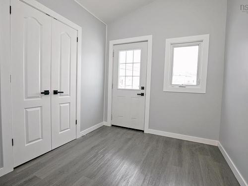 32 Douglas Avenue, Amherst, NS 