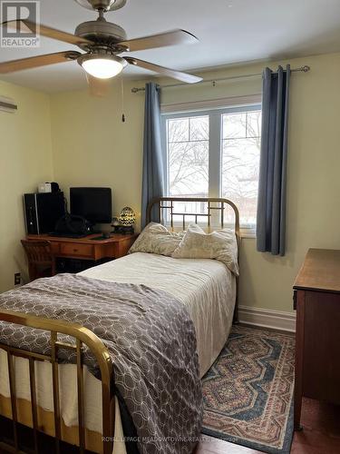 6824 10Th Line, New Tecumseth, ON - Indoor Photo Showing Bedroom