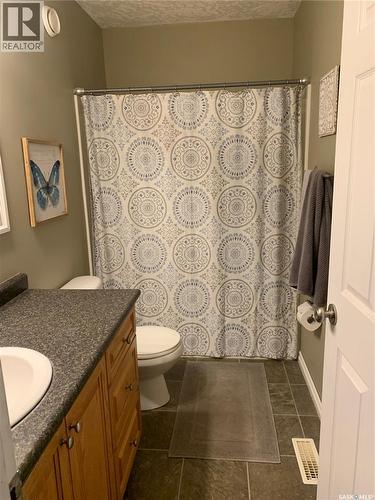 203 3Rd Avenue E, Shellbrook, SK - Indoor Photo Showing Bathroom