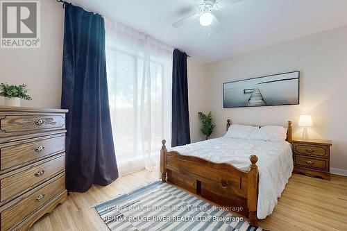 18 Darlingside Drive, Toronto, ON - Indoor Photo Showing Bedroom