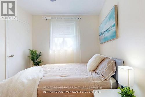 18 Darlingside Drive, Toronto, ON - Indoor Photo Showing Bedroom