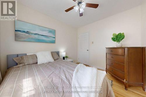 18 Darlingside Drive, Toronto, ON - Indoor Photo Showing Bedroom