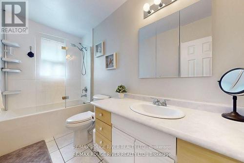 18 Darlingside Drive, Toronto, ON - Indoor Photo Showing Bathroom