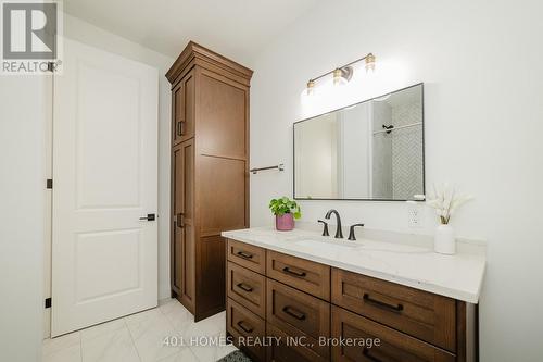 332 Christine Avenue, Lakeshore, ON - Indoor Photo Showing Bathroom