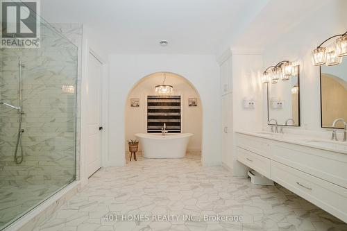 332 Christine Avenue, Lakeshore, ON - Indoor Photo Showing Bathroom