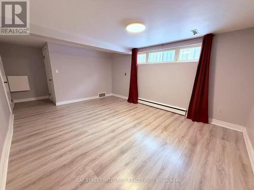 11 Southill Drive, Hamilton, ON - Indoor Photo Showing Other Room