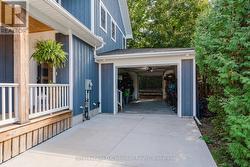 Easy backyard access or boat & trailer storage - 