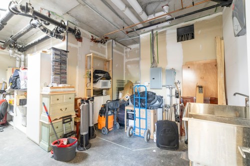 Atelier - 975 Rue Clark, Montréal (Ville-Marie), QC - Indoor