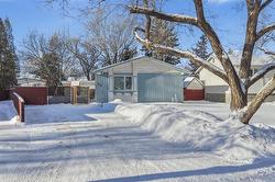34 Mackie BAY  Winnipeg, MB R2Y 1S7