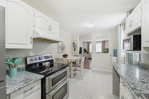 34 Mackie Bay, Winnipeg, MB 