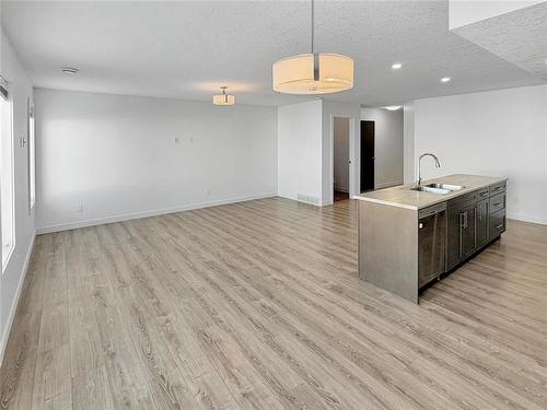 57 Cobalt Crescent, Brandon, MB - Indoor
