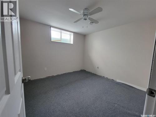 4721 Barr Crescent, Lloydminster, SK - Indoor