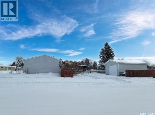 4721 Barr Crescent, Lloydminster, SK - Outdoor