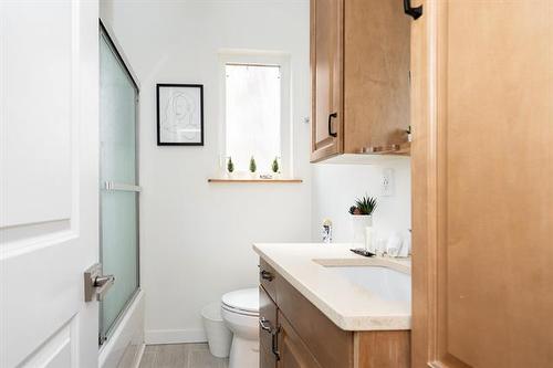 764 Henderson Hwy, Winnipeg, MB 