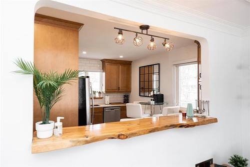 764 Henderson Hwy, Winnipeg, MB 