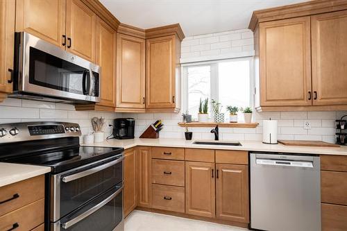 764 Henderson Hwy, Winnipeg, MB 