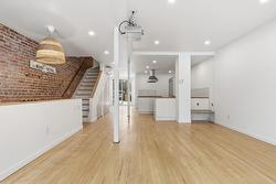 3811 Rue St-Dominique  Montréal (Le Plateau-Mont-Royal), QC H2W 2A2