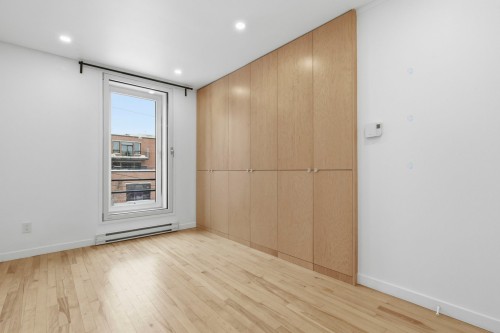 Chambre à coucher principale - 3811 Rue St-Dominique, Montréal (Le Plateau-Mont-Royal), QC - Indoor Photo Showing Other Room