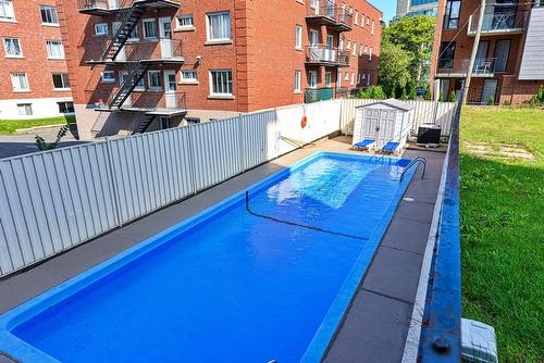 Piscine - 101-6 Av. Argyle, Saint-Lambert, QC - Outdoor