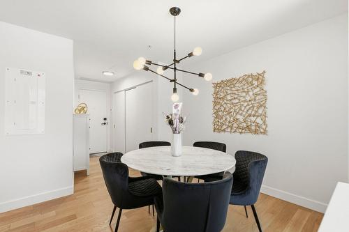 Dining room - 414-1550 Rue Des Bassins, Montréal (Le Sud-Ouest), QC - Indoor Photo Showing Dining Room