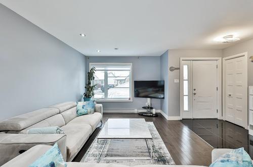 Salon - 277 Rue Paré, L'Assomption, QC - Indoor Photo Showing Living Room