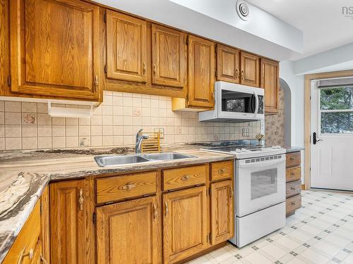 12 Amberwood Court, Halifax, NS 